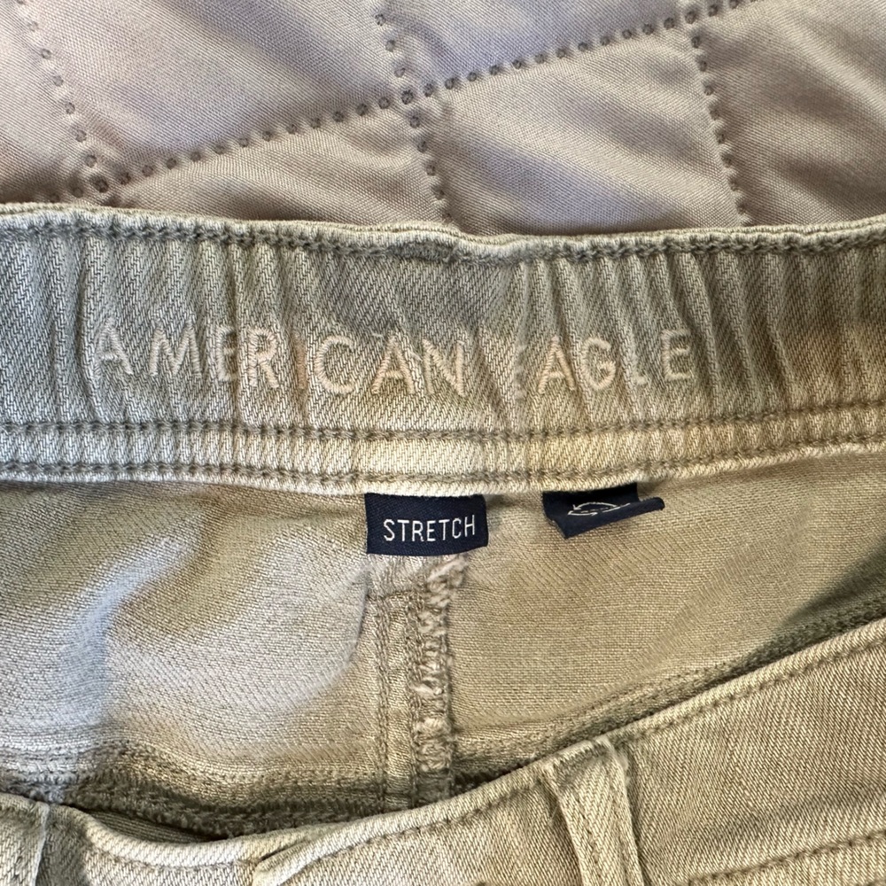 Shorts - Picture 3 of 4